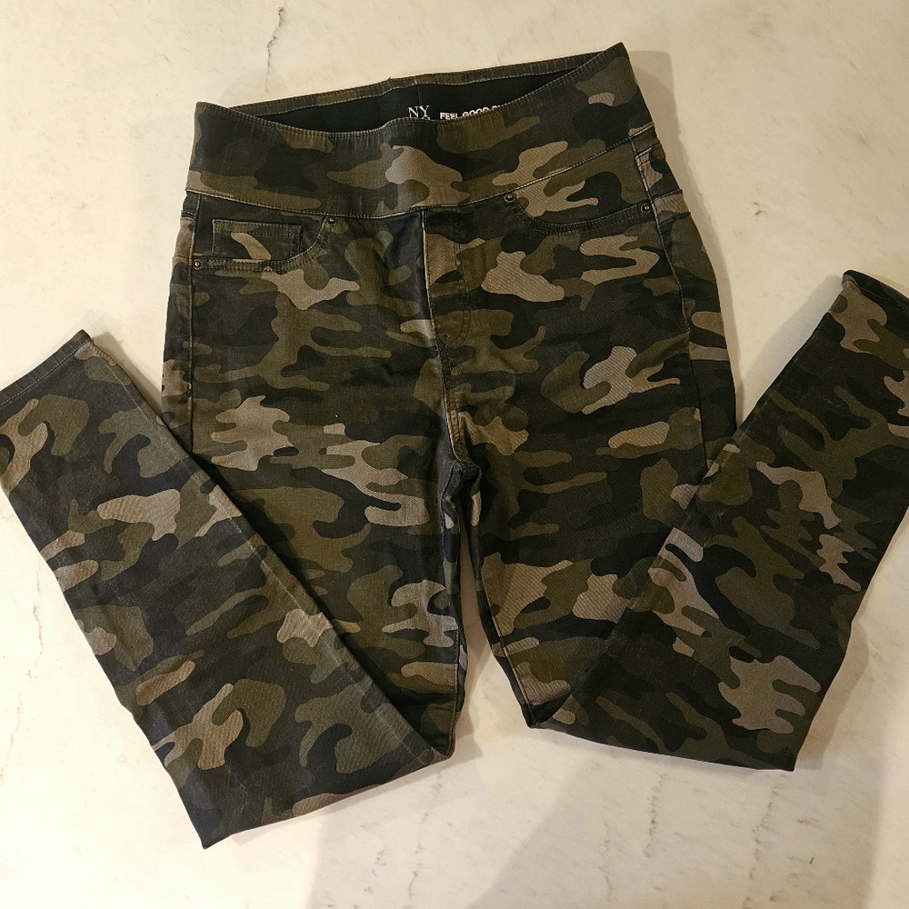NY&C Camo Jeans Pull-On Style - Picture 5 of 8
